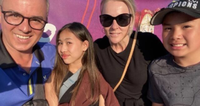 Gino Chouinard publie une photo de son fils en 2025 et il a vraiment vieilli