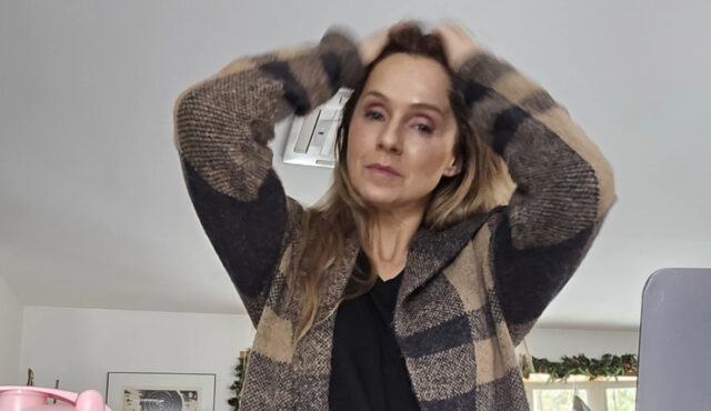 Marie-Andrée Poulin sort et annonce qu’elle est en deuil