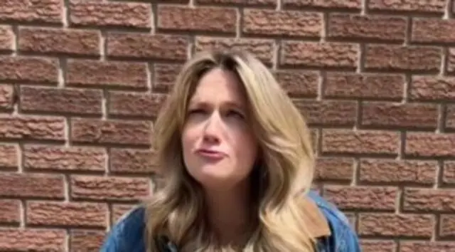 Rosalie Vaillancourt présente sa nouvelle coupe de cheveux et elle fait réagir