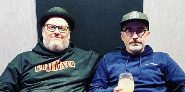 Jean-François Pauzé des Cowboys Fringants envoie un message à Karl Tremblay pour son anniversaire