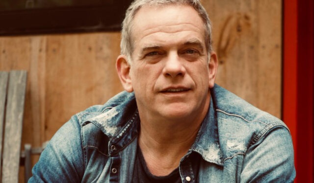 Garou fait ses premiers commentaires sur les nouveaux professeurs de Star Académie