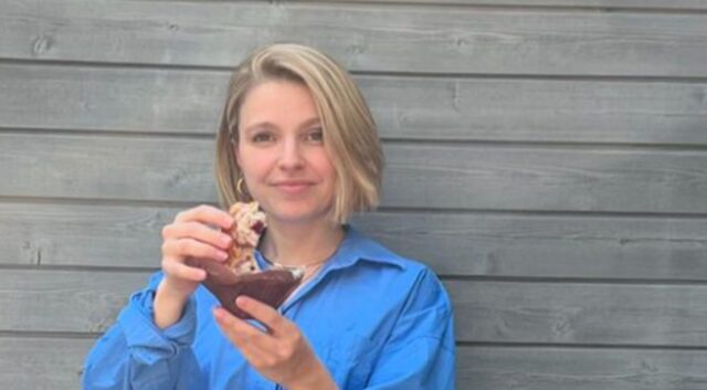 Sarah-Jeanne Labrosse rénove sa piscine et publie toutes les images