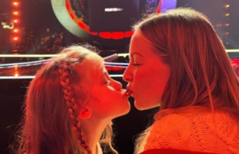 La fille de Marie-Mai l’accompagne sur scène et ça fait beaucoup réagir marie-mai fille