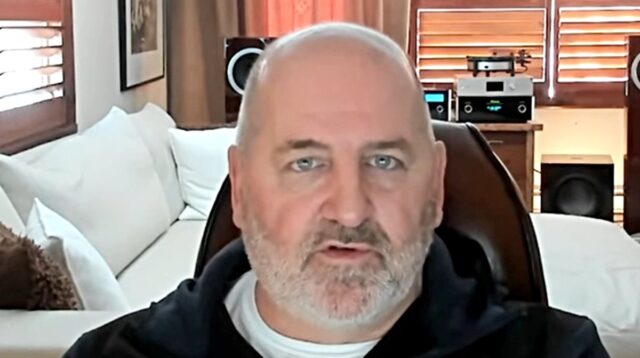 Luc Dionne sort et fait une précision sur son année de congé luc dionne auteur