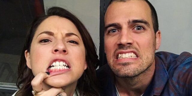 Plusieurs années après leur émission, Mylène St-Sauveur et Thomas Beaudoin se retrouvent et publient la photo