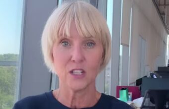 Pénélope McQuade sort et dévoile un nouvel amour dans sa vie