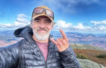 Un comédien d’Indéfendable retrouve sa mère biologique et revient sur leur rencontre patrice godin montagne