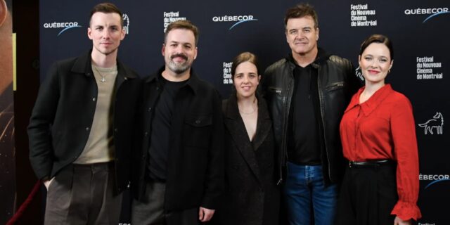 Voici toutes les photos du tapis rouge du film Vous n’êtes pas seuls