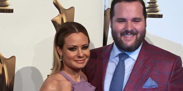 Découvrez les meilleures photos d’Antoine Bertrand et sa blonde connue pour En direct de l’univers