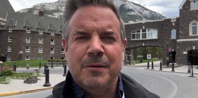 Charles Lafortune se confie sur son nouveau projet à la télévision charles lafortune portrait