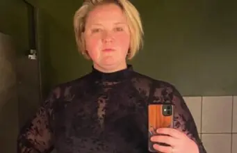 Debbie Lynch-White publie les photos de son voyage en Italie avec sa blonde
