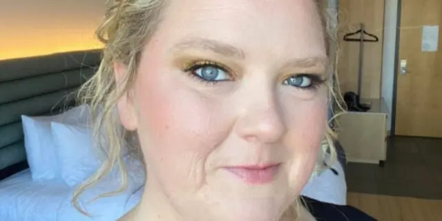 Nathalie Simard supporte Debbie Lynch-White pour avoir dénoncé une blague grossophobe Debbie Lynch-White photo profil maquillée