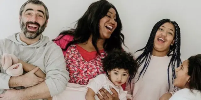 Mélissa Bédard publie des photos de son ventre pour sa 4e grossesse