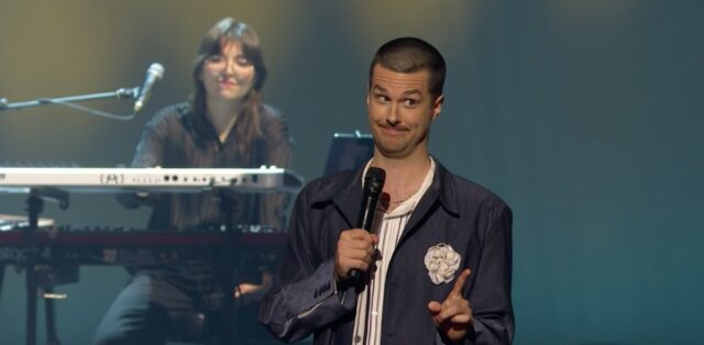 Pierre-Yves Roy-Desmarais est critiqué pour son animation au gala l’ADISQ et voici pourquoi