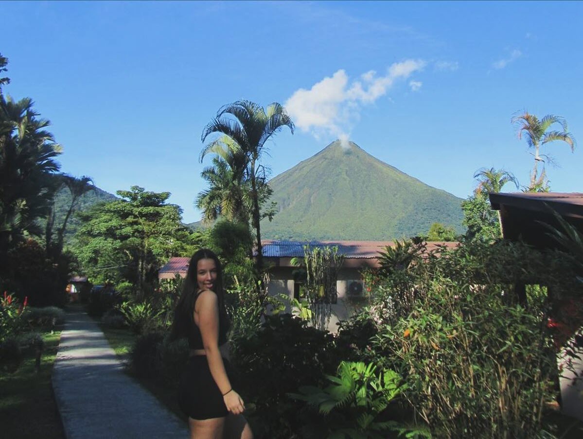 romy peladeau volcan costa rica