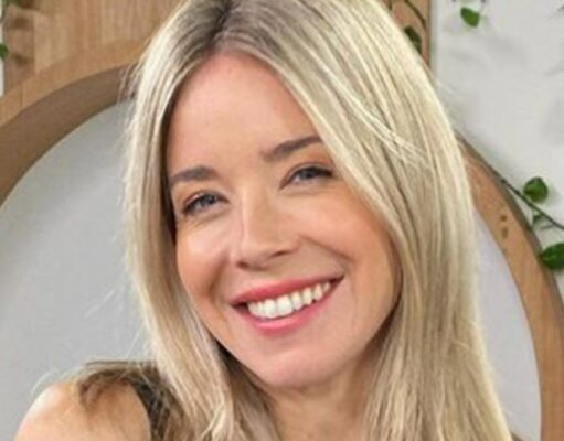En voyage loin du Québec, Sabrina Cournoyer partage une photo en maillot sabrina cournoyer portrait