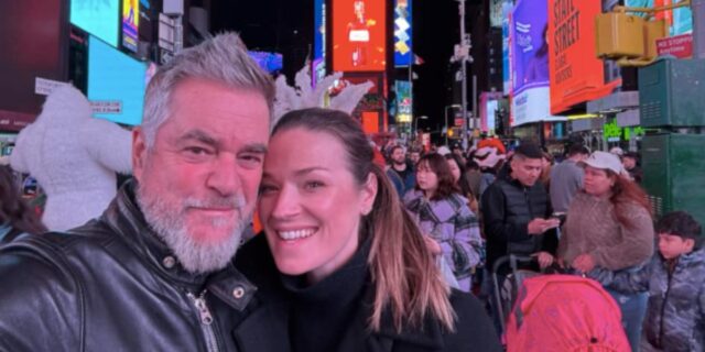 Sylvain Cossette est en voyage romantique avec sa blonde