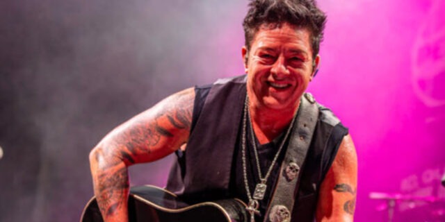 Éric Lapointe a visionné son documentaire et il dit honnêtement ce qu’il pense éric lapointe spectacle