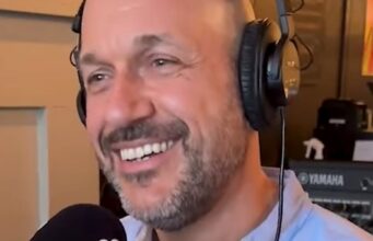 Martin Matte pose en compagnie de sa blonde pour une occasion spéciale martin matte balado