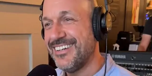 Martin Matte fait un accident au chalet et montre le résultat martin matte balado
