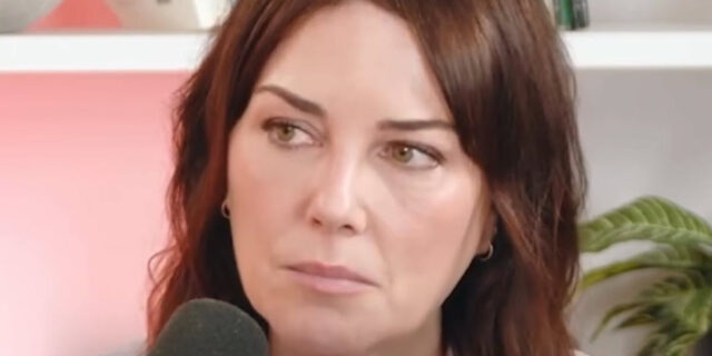 La comédienne Maxim Roy se confie sur sa relation avec son frère Gildor Roy maxim roy ouvre ton jeu