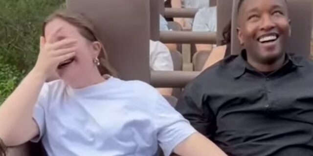 Une comédienne de STAT compare son année 2024 à des montagnes russes et le résultat est drôle pascale renaud-hébert montagnes russes 2