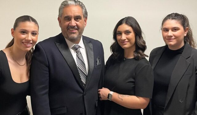 Marc Hervieux partage une rare photo avec ses 3 filles et elles ont vraiment changé Marc-hervieux-et-ses-3-filles