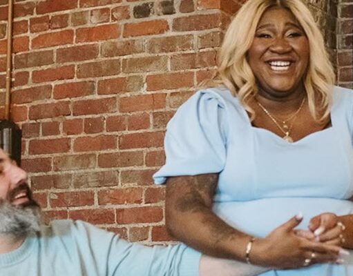 Mélissa Bédard montre son look de spectacle pour les fêtes et ça fait réagir mélissa bédard et karl shower