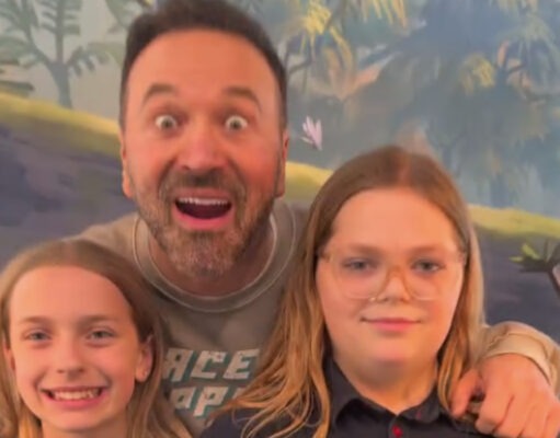 Joël Legendre publie des photos avec ses filles en voyage et ça fait beaucoup réagir