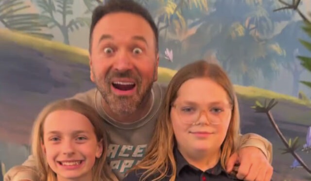Joël Legendre publie des photos avec ses filles en voyage et ça fait beaucoup réagir