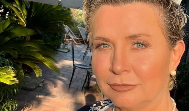 Nathalie Simard publie son look de vacances et c’est différent