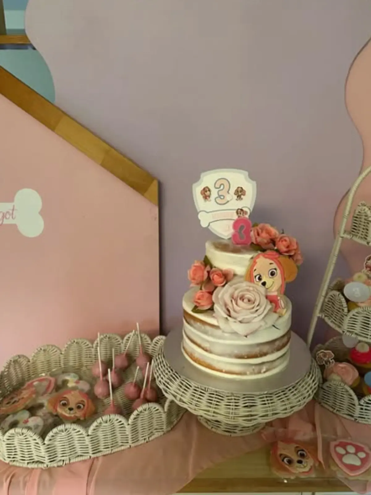 Maripier morin-fille-fête-gateau