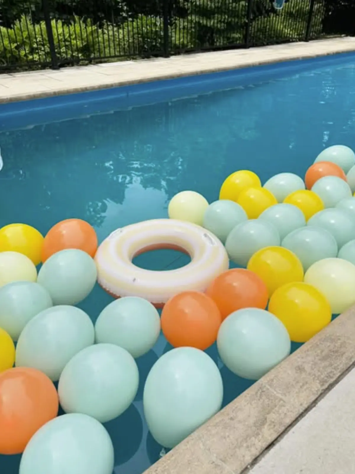 Maripier morin-fils-fête-ballons