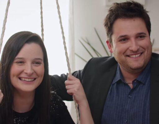 Rosalie Taillefer-Simard montre son changement d’appareil auditif et c’est quelque chose