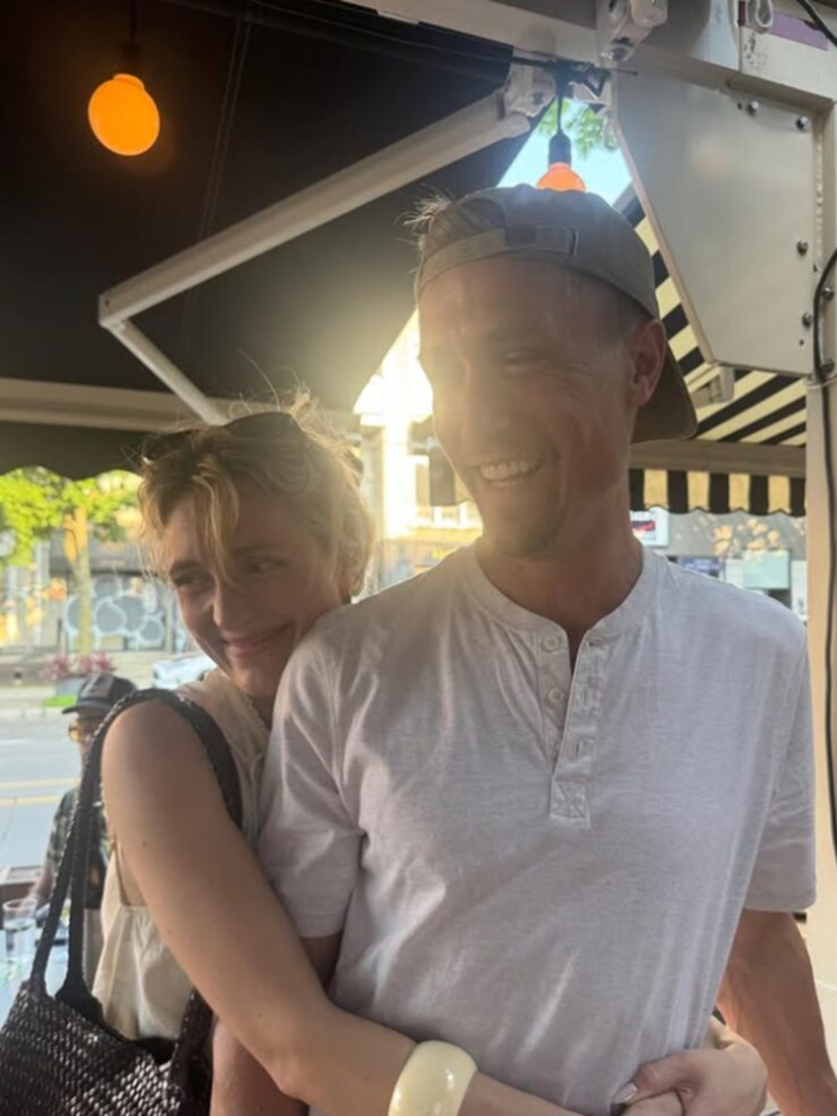 Evelyne Brochu-Nicolas-amour