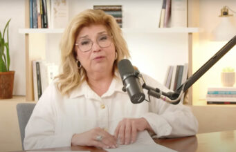 Marie-Claude Barrette partage toutes les photos de son voyage avec son chum loin du Québec