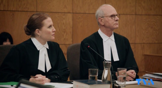 Après 20 ans d’absence, une comédienne connue arrive dans Indéfendable