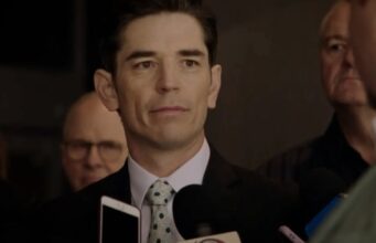 Les acteurs de Indéfendable envoie un message à leur public pour Noël