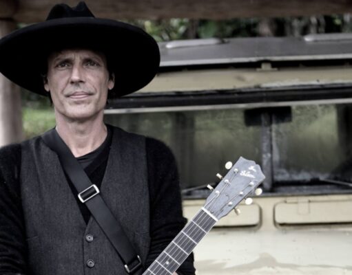 Jean Leloup sort du silence et donne de ses nouvelles après plusieurs années