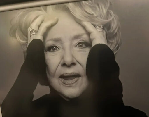 Shirley Théroux partage toutes les photos de son gros party de fête de 80 ans