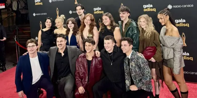 Tous les Académiciens défilent sur le tapis rouge et plusieurs parlent d’une candidate en particulier