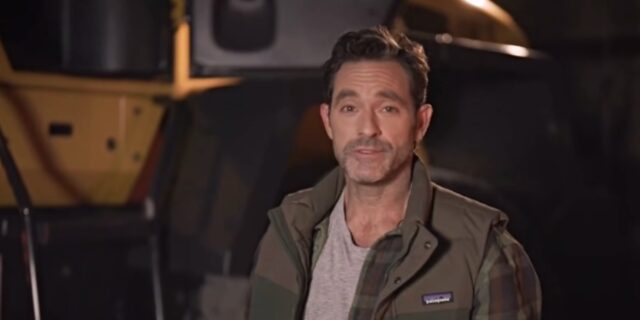 Guillaume Lemay-Thivierge sort et ramasse publiquement un homme après son commentaire