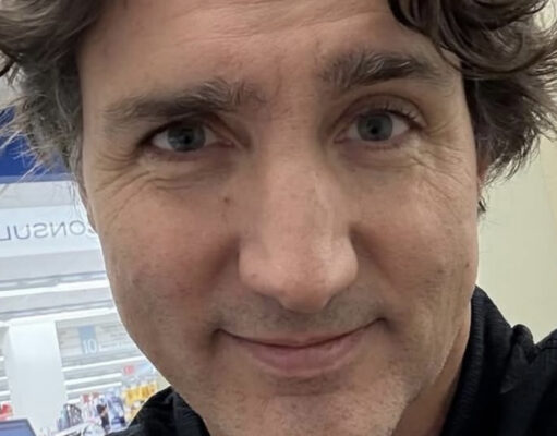 Justin Trudeau et sa blonde Katy Perry posent ensemble pour la première fois