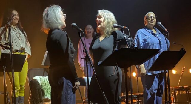 Une chanteuse adorée au Québec doit sortir et annoncer son retrait forcé