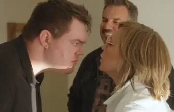 Charles Lafortune sort et montre sa blonde Sophie Prégent avec Mathis