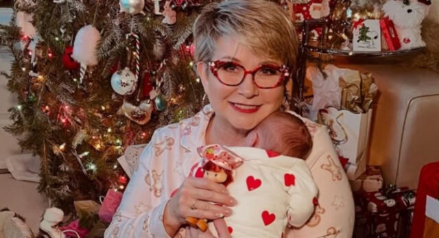 Le lendemain de Noël, Nathalie Simard sort et publie une déclaration troublante