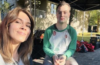 Julie Perreault partage une photo du plateau de STAT avec une comédienne connue