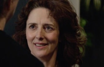 Une actrice de STAT révèle la raison derrière son nouveau nez