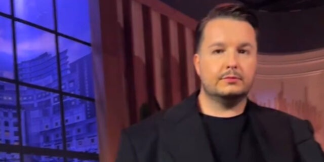 Après la première de La Voix, un candidat sort et fait une précision