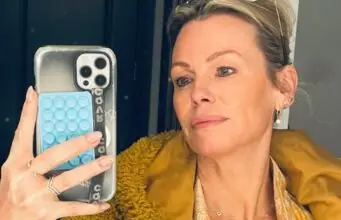 Caroline Néron de STAT reçoit une injection de botox et montre les images